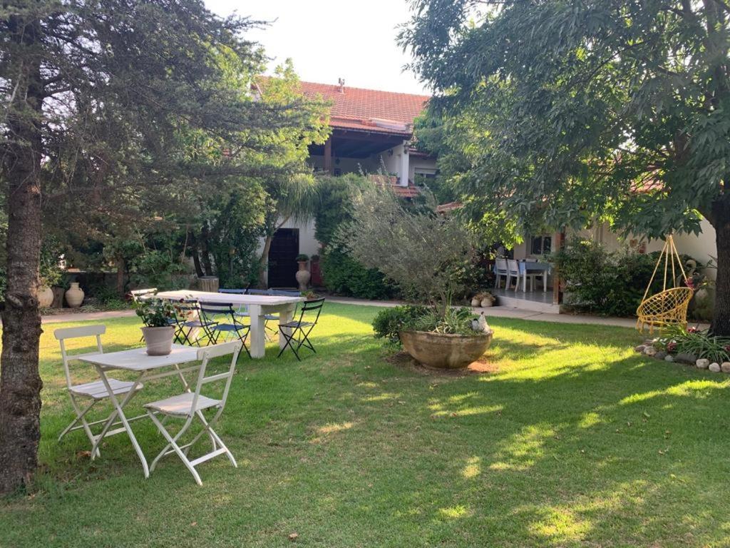 Orhan Havaya Sheʼar Yashuv Buitenkant foto